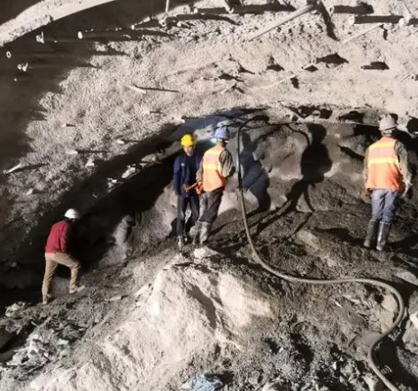 济南拱顶带模注浆料的施工流程及注意事项